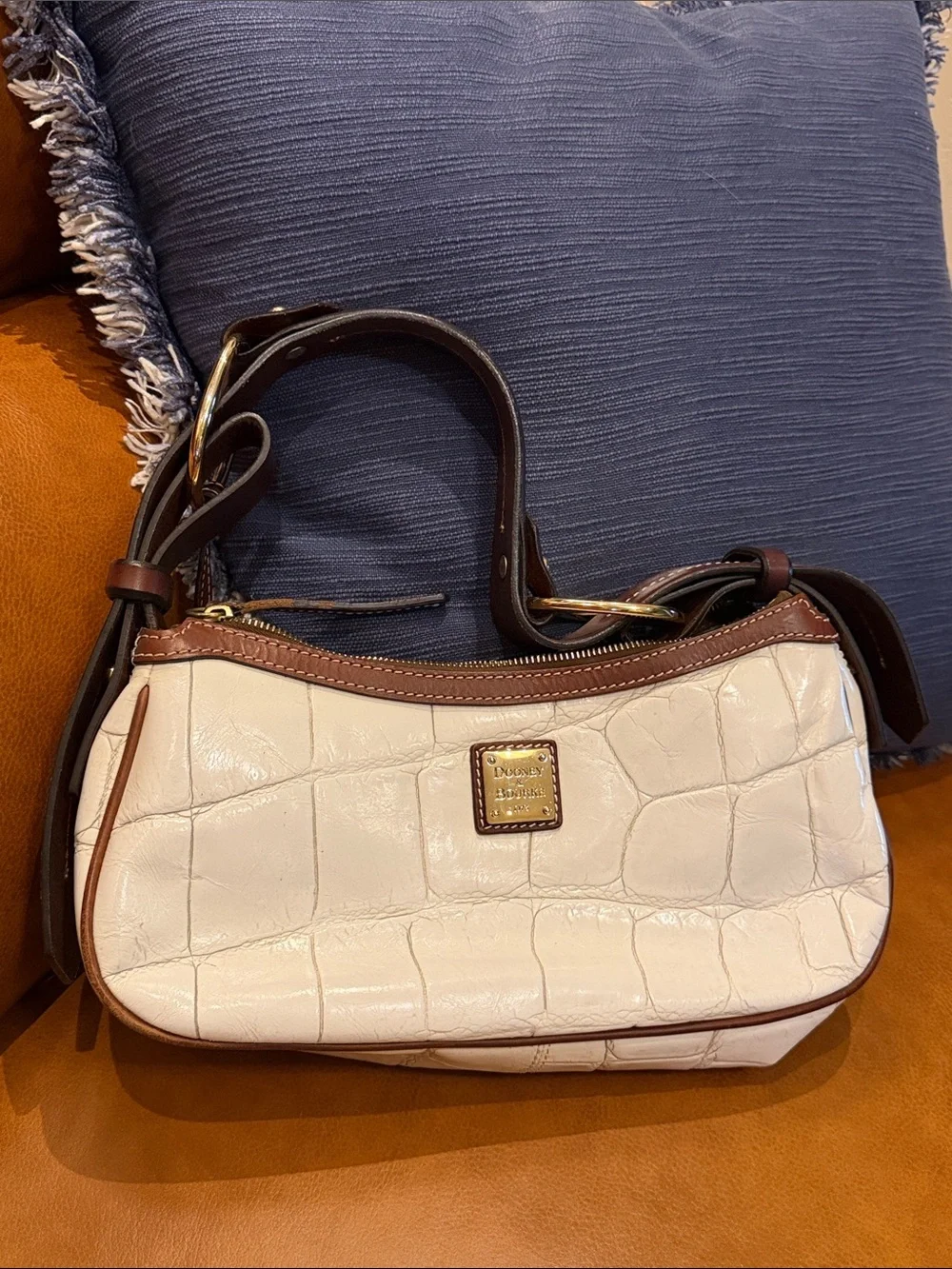 Dooney & Bourke White Croc-Embossed Leather Shoulder Bag w/ matching Wallet